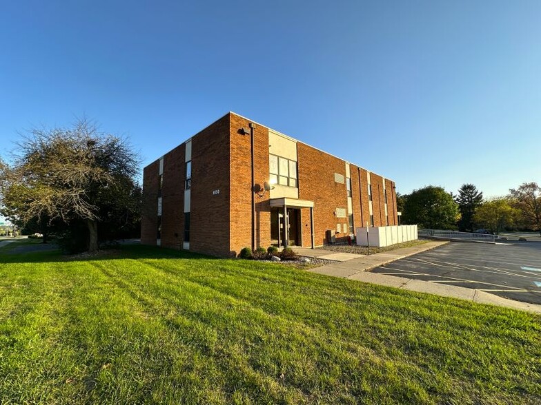 600 E Dayton-Yellow Springs Rd, Fairborn, OH for sale - Building Photo - Image 1 of 13