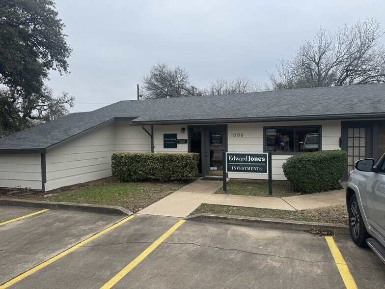 1011 Meredith Dr, Austin, TX for lease - Building Photo - Image 3 of 12