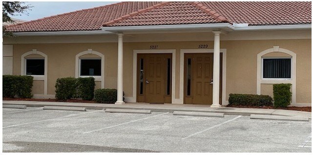 5225-5233 4th Avenue Cir E, Bradenton, FL for sale Primary Photo- Image 1 of 1