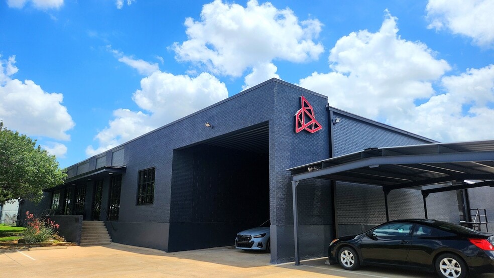 3120 Halifax St, Dallas, TX for lease - Building Photo - Image 1 of 6