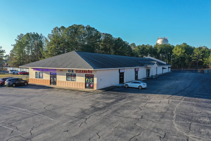 5845 Yadkin Rd, Fayetteville, NC for lease - Building Photo - Image 3 of 19