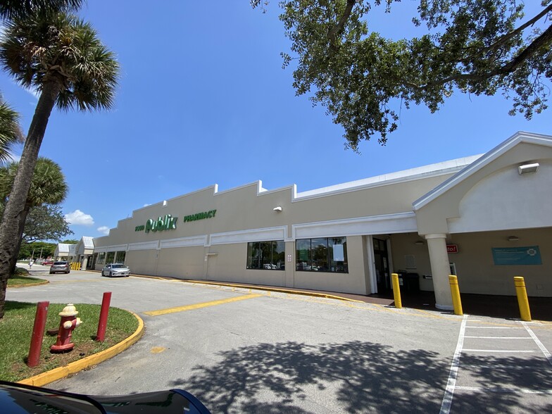 2436 W 60th St, Hialeah, FL for lease - Building Photo - Image 1 of 4