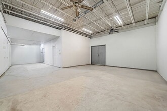 8515 9e Av, Montréal, QC for lease Interior Photo- Image 1 of 9