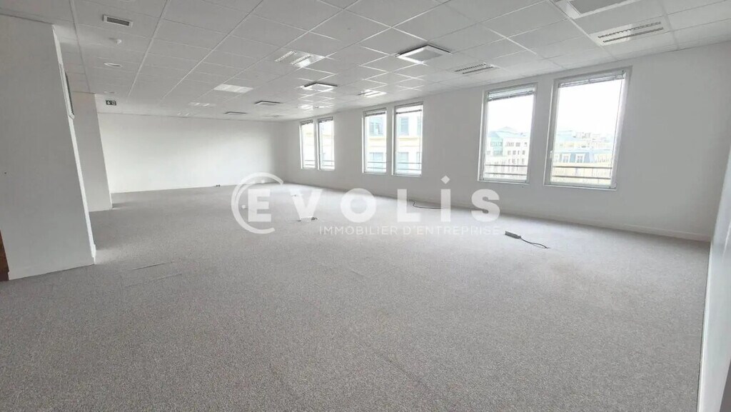 Location Bureaux 133 m² - Photo 1