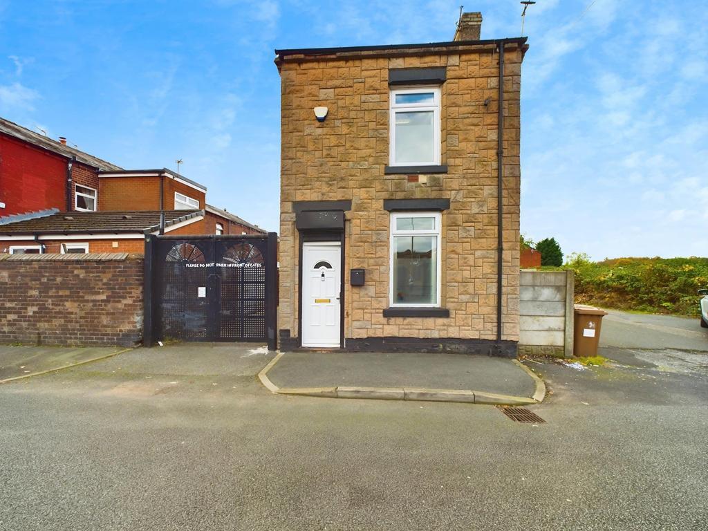 2 North St, Haydock for sale Primary Photo- Image 1 of 1