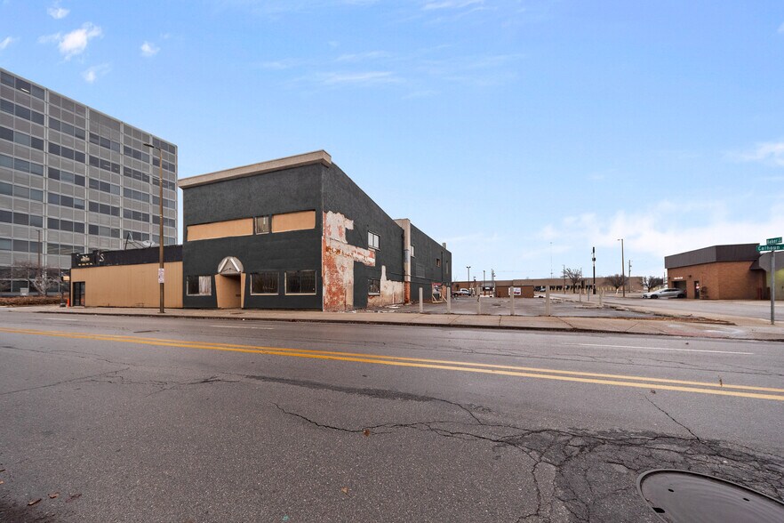1415 S Calhoun St, Fort Wayne, IN for sale - Building Photo - Image 1 of 1
