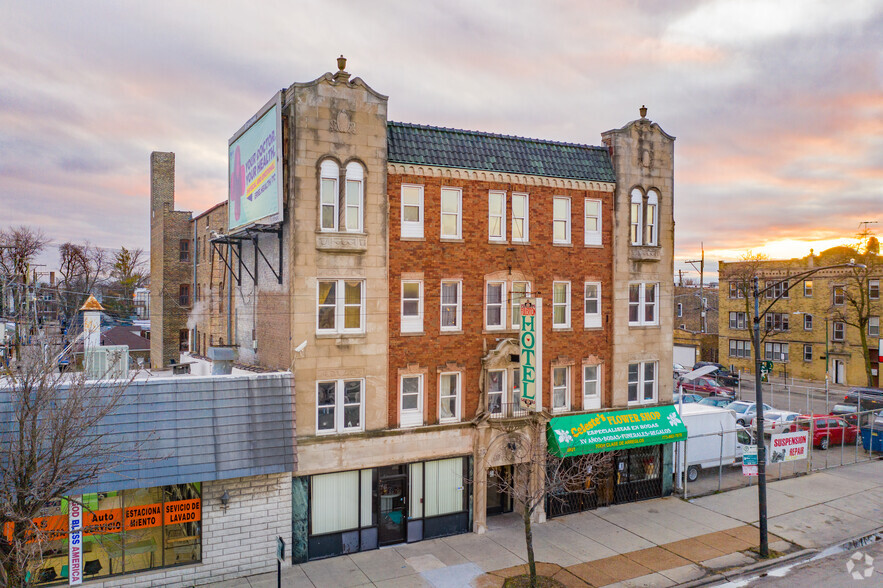 3919-3921 W Fullerton Ave, Chicago, IL for sale - Building Photo - Image 2 of 4