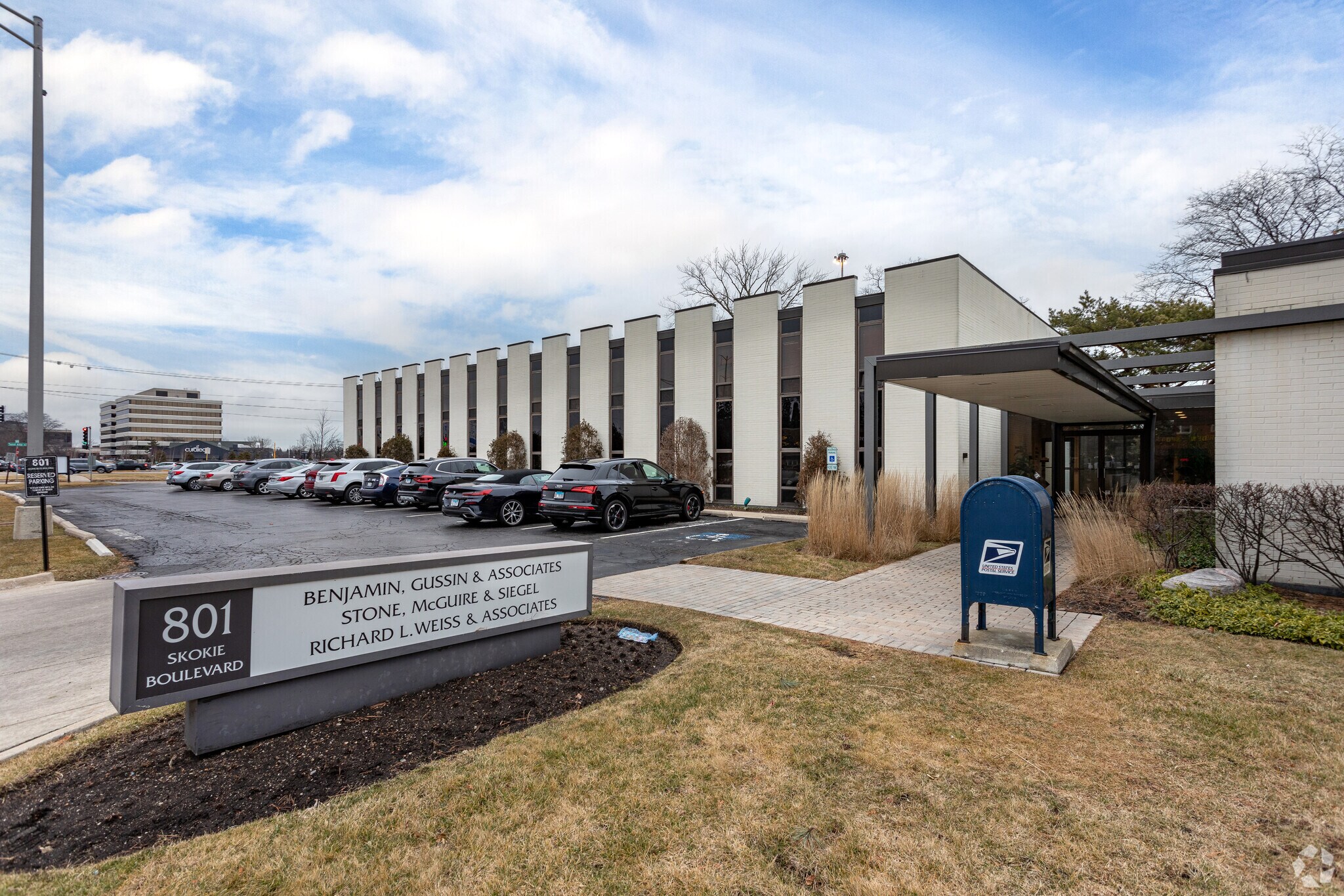 801 Skokie Blvd, Northbrook, IL for lease Building Photo- Image 1 of 2