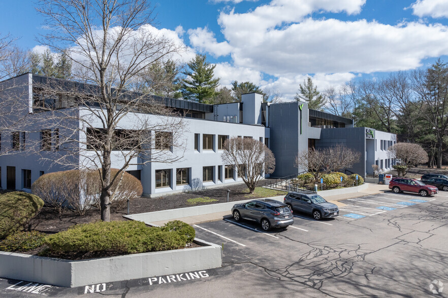 199 Wells Ave, Newton, MA for lease - Building Photo - Image 1 of 5