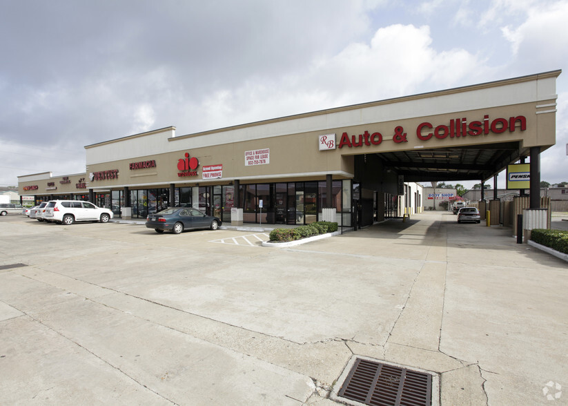 6060 Bellaire Blvd, Houston, TX for lease - Building Photo - Image 2 of 7