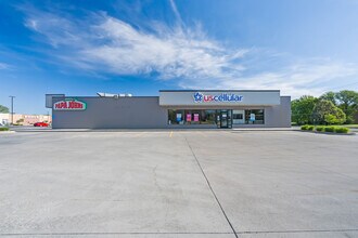 705-711 24th St, Ames, IA for lease Interior Photo- Image 2 of 9