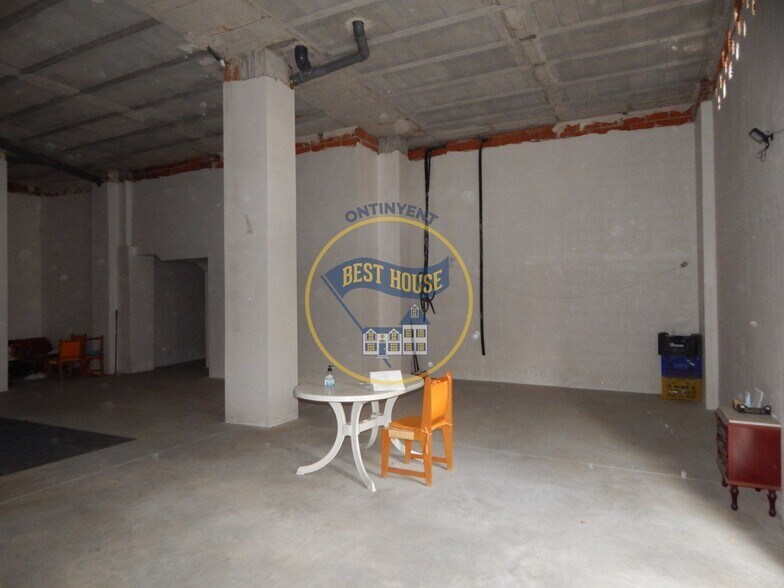 Retail in Ontinyent, Valencia for lease - Building Photo - Image 3 of 7
