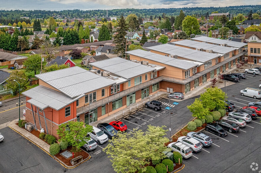 615 E Pioneer, Puyallup, WA for lease - Building Photo - Image 2 of 5