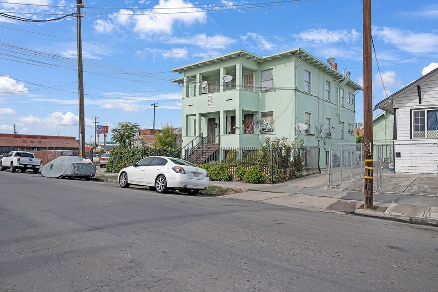 221 E Sonora St, Stockton, CA for sale - Building Photo - Image 2 of 22