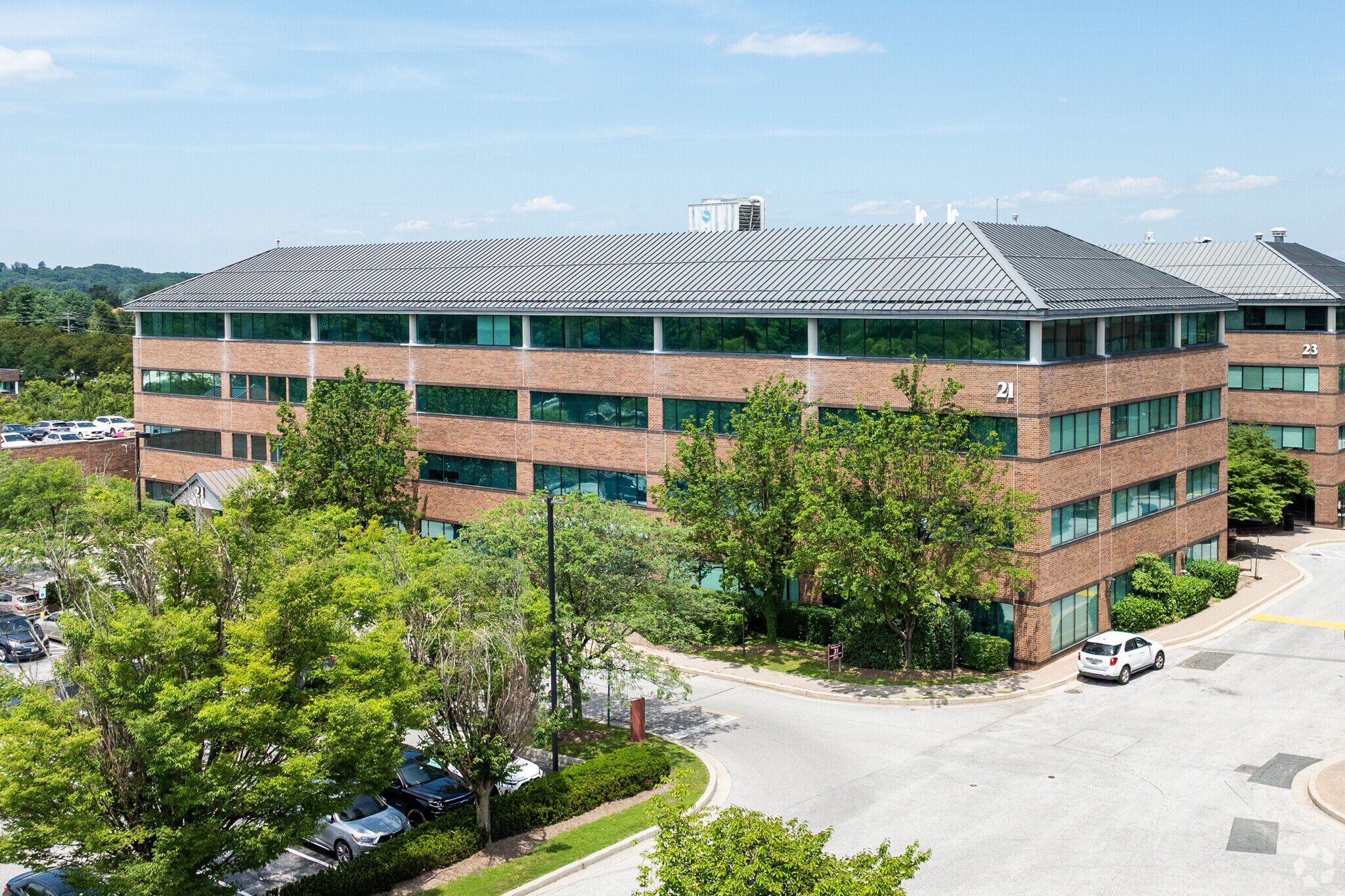 21 Crossroads Dr, Owings Mills, MD for sale Primary Photo- Image 1 of 1