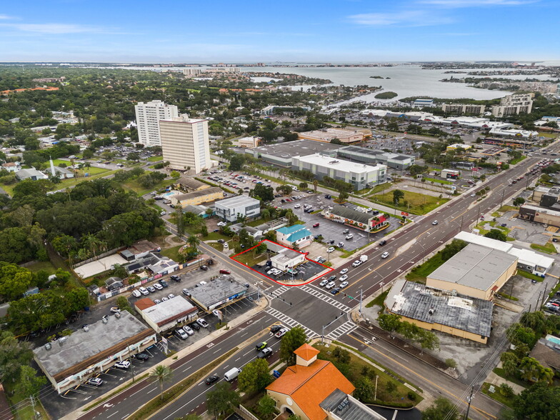 800 Pasadena Ave S, South Pasadena, FL for sale - Aerial - Image 1 of 38