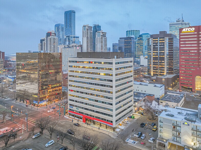 10055 106th St NW, Edmonton, AB for lease - Building Photo - Image 3 of 3