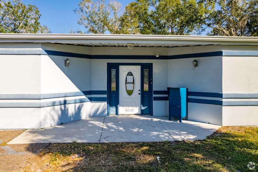 15411 N Florida Ave, Tampa, FL for lease - Building Photo - Image 3 of 5