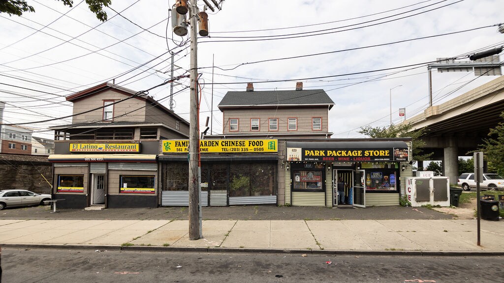561 Park Ave, Bridgeport, CT 06604