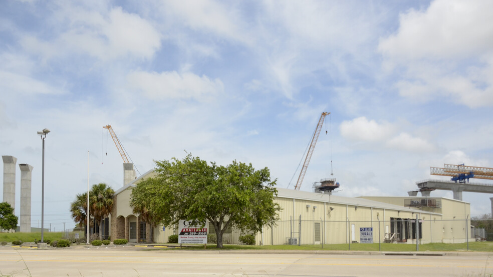 2506 N Port Ave, Corpus Christi, TX for lease - Building Photo - Image 2 of 6