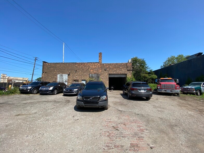 Industrial Redevelopment Opportunity portfolio of 3 properties for sale on LoopNet.com - Building Photo - Image 2 of 7