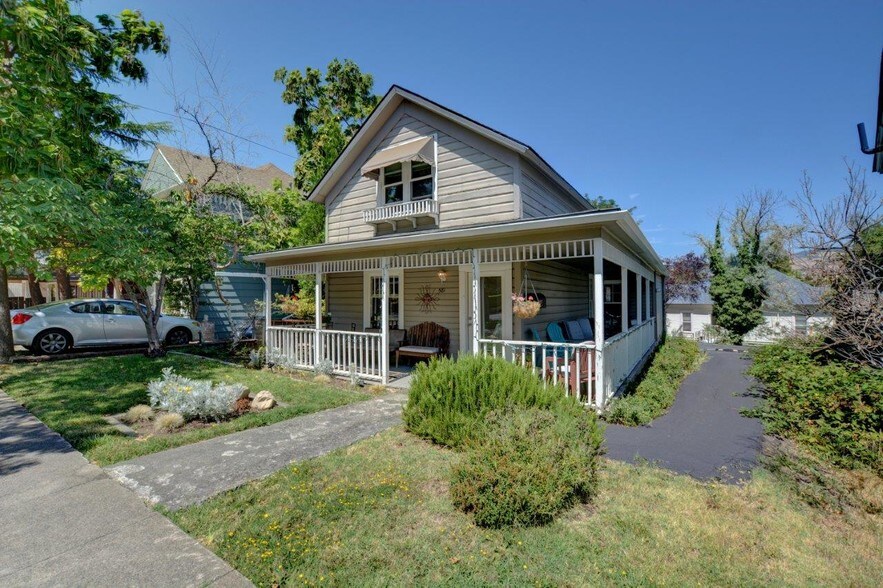 581 E Main St, Ashland, OR for sale - 1 - Image 1 of 20