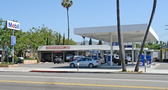 8567 Wilshire Blvd, Beverly Hills CA - Drive Through Restaurant