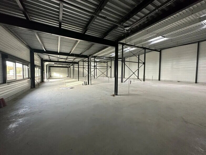 Flex in Marlenheim for lease - Interior Photo - Image 2 of 4