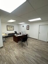 7330 E Earll Dr, Scottsdale, AZ for lease Interior Photo- Image 2 of 4