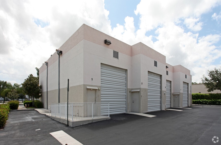 5453 NW 24th St, Margate, FL for sale - Building Photo - Image 3 of 7