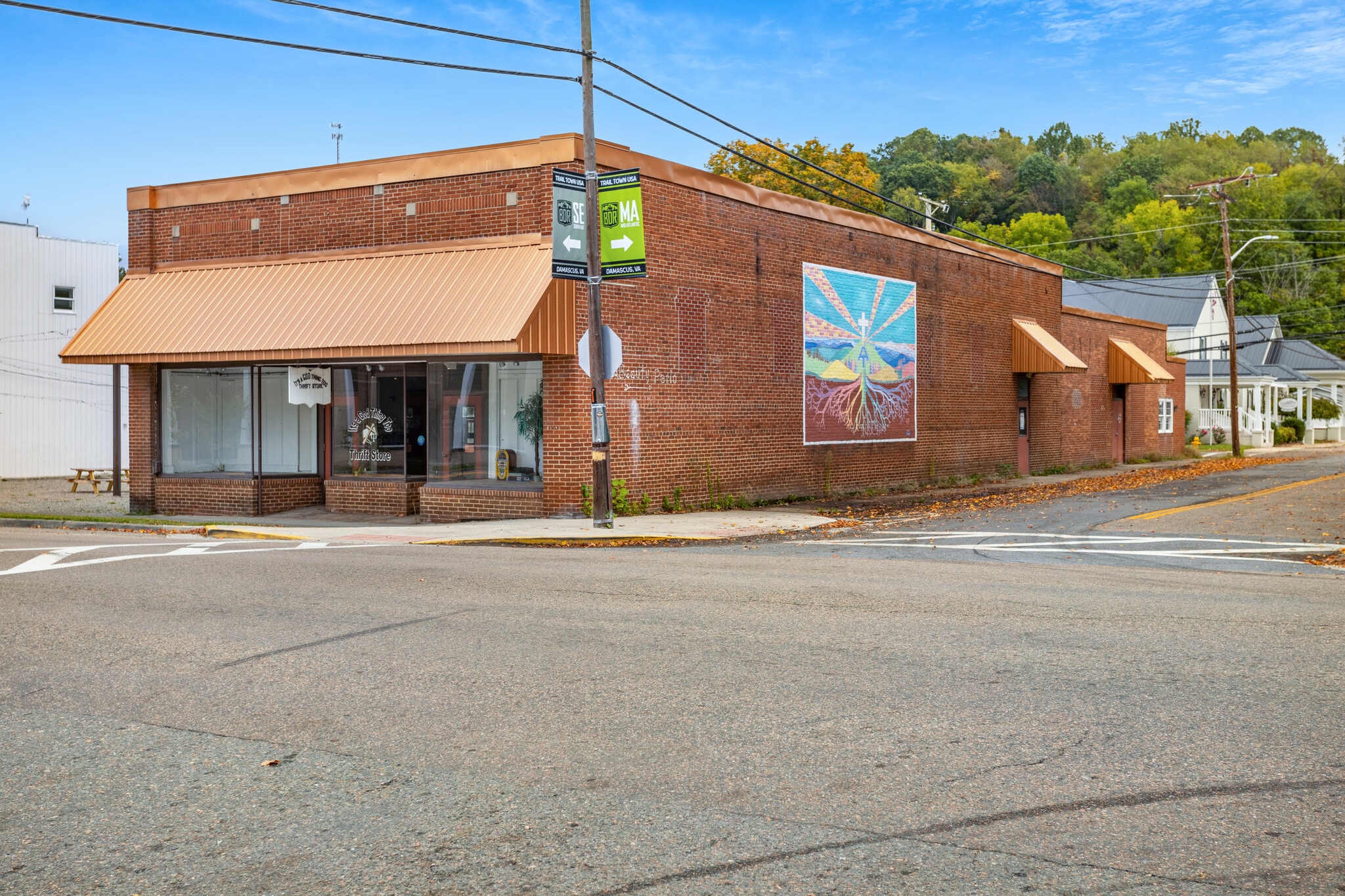 101 W Laurel Ave, Damascus, VA for sale Building Photo- Image 1 of 31