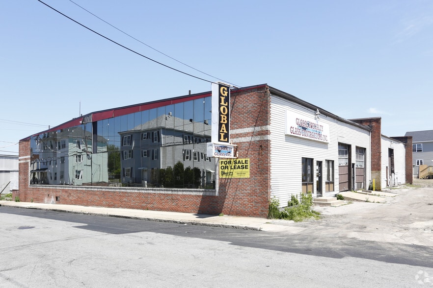 688-698 Rodman St, Fall River, MA for sale - Primary Photo - Image 1 of 1