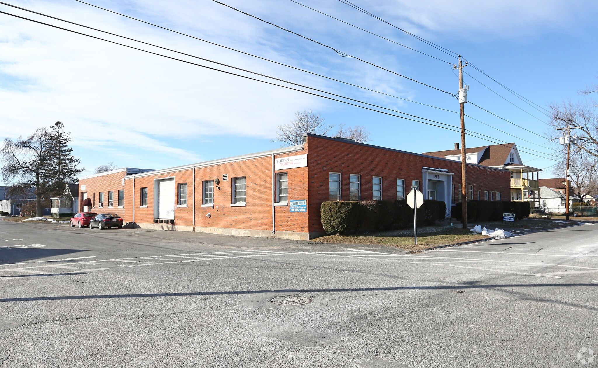 330 Cold Spring Ave, West Springfield, MA for sale Primary Photo- Image 1 of 1