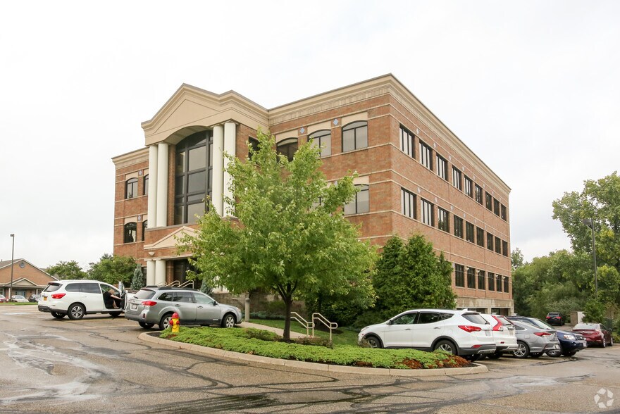 4481 Munson St NW, Canton, OH 44718