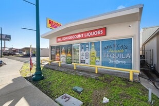 805-807 W Davis St - Retail - 1031 Exchange Property