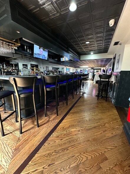 8817 W 143rd St, Orland Park, IL for sale - Building Photo - Image 2 of 9