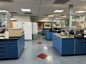 6645 Nancy Ridge Dr, San Diego, CA for lease Interior Photo- Image 2 of 5