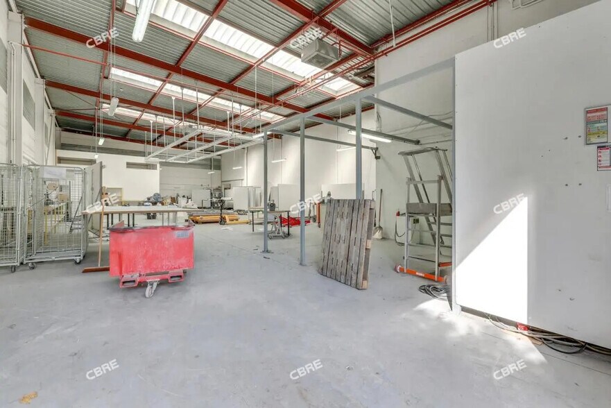 Flex in Buc for lease - Construction Photo - Image 3 of 8