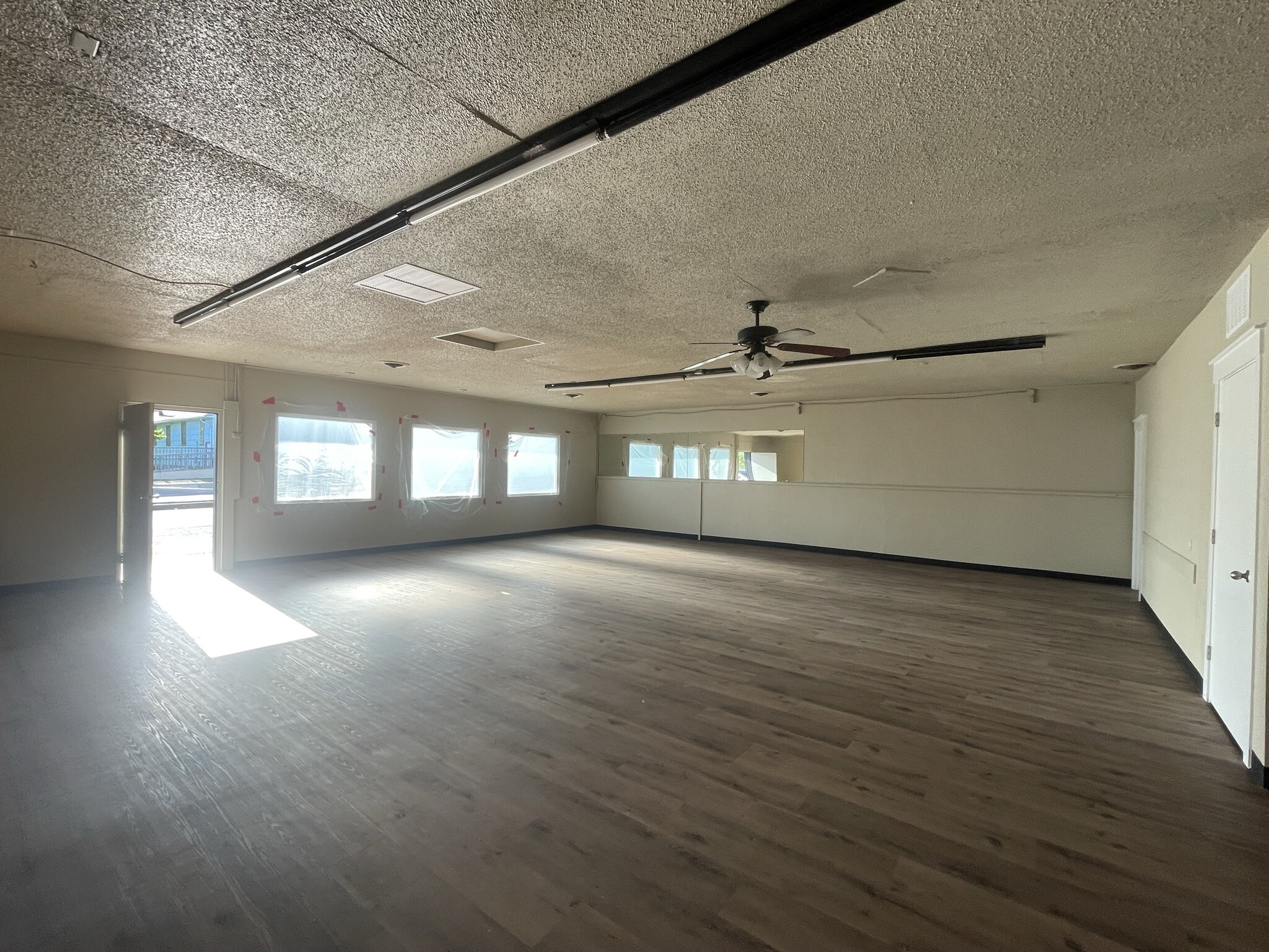 310 Main st, Granger, WA for sale Interior Photo- Image 1 of 4