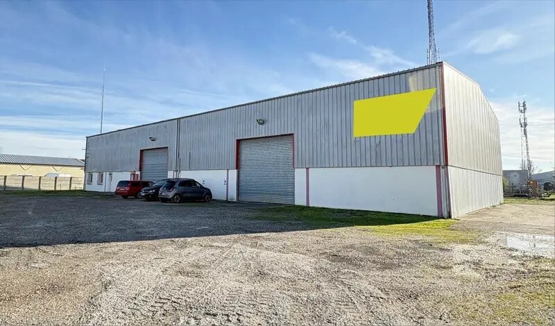 Flex in Blanquefort for lease - Building Photo - Image 1 of 9