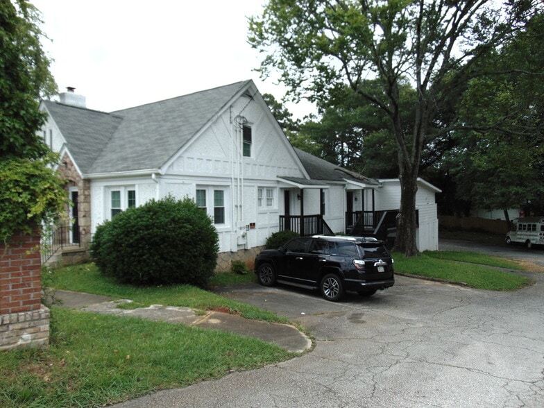 6277 Memorial Dr, Stone Mountain, GA for sale - Building Photo - Image 2 of 58