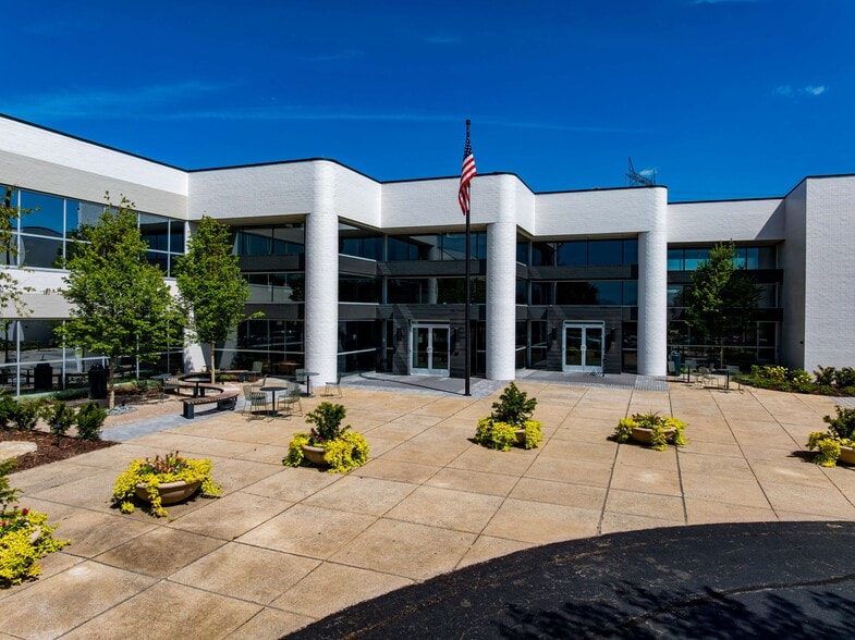 7100 Commerce Way, Brentwood, TN for lease - Building Photo - Image 1 of 8