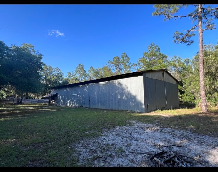 2193 NE 125th Terrace Rd, Silver Springs, FL 34488
