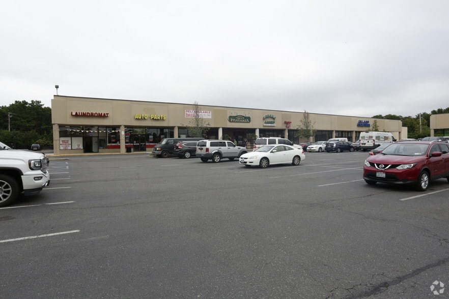 3197-3265 Horse Block Rd, Medford, NY for lease - Building Photo - Image 1 of 23