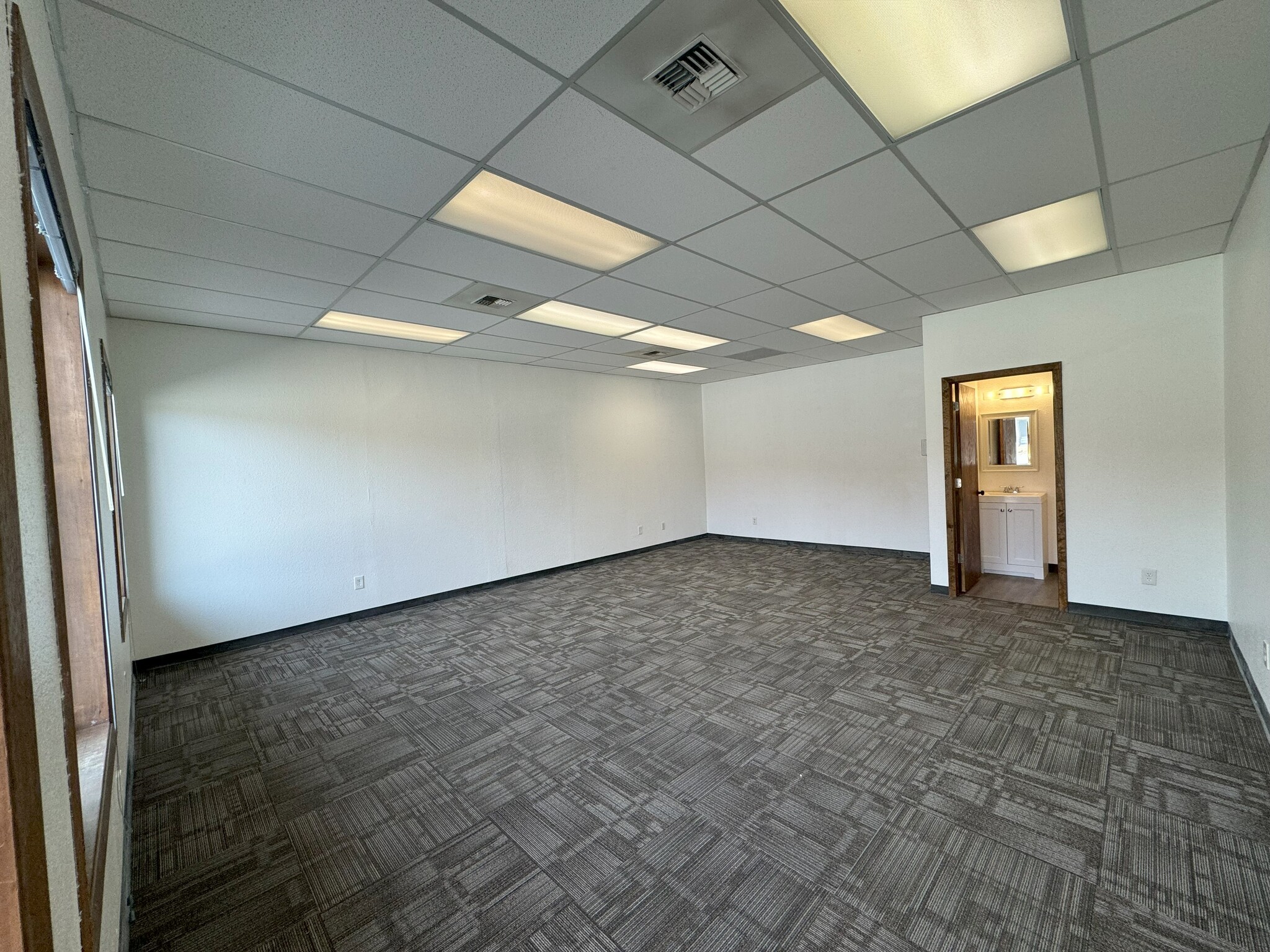 231 E Swanson Ave, Wasilla, AK for lease Interior Photo- Image 1 of 4