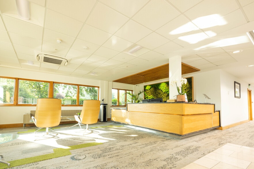 Selby Rd, Leeds for lease - Interior Photo - Image 1 of 13