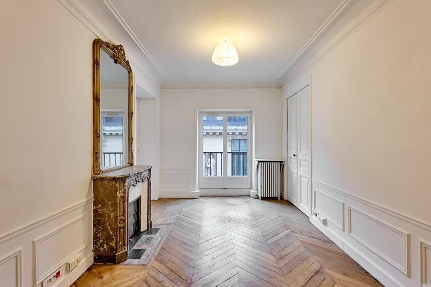 176 Rue De Rivoli, Paris for lease - Interior Photo - Image 3 of 8