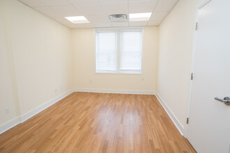 15 Valley St, South Orange, NJ for lease Interior Photo- Image 2 of 5