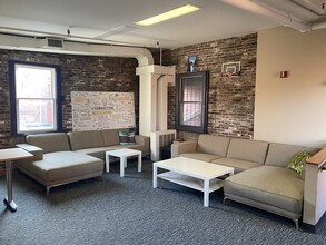 27 Congress St, Portsmouth, NH for lease Interior Photo- Image 2 of 5