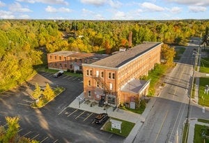 More details for 1 Sherbrooke St E, Perth, ON - Office for Lease